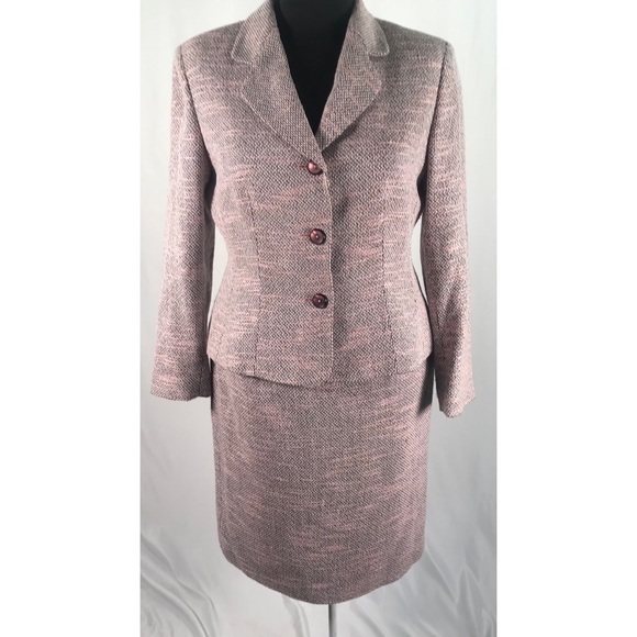 90’s Vintage Le Suit Pink Tweed Skirt Suit - Picture 6 of 11